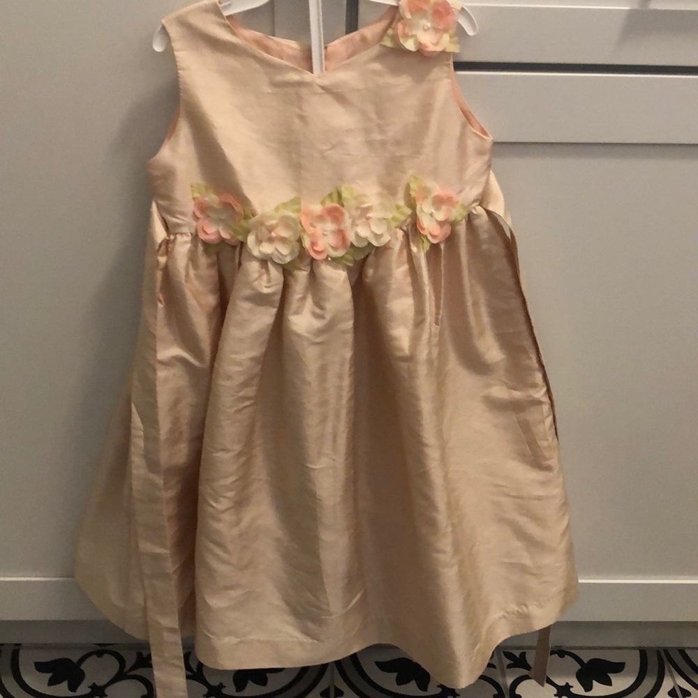 Size 2T girls party dress